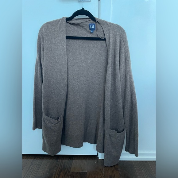 Brown GAP cardigan - Picture 2 of 6